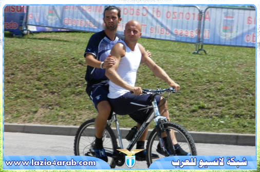 روكي و ديل نيرو على الدراجة الهوائية في معسكر ارونزو